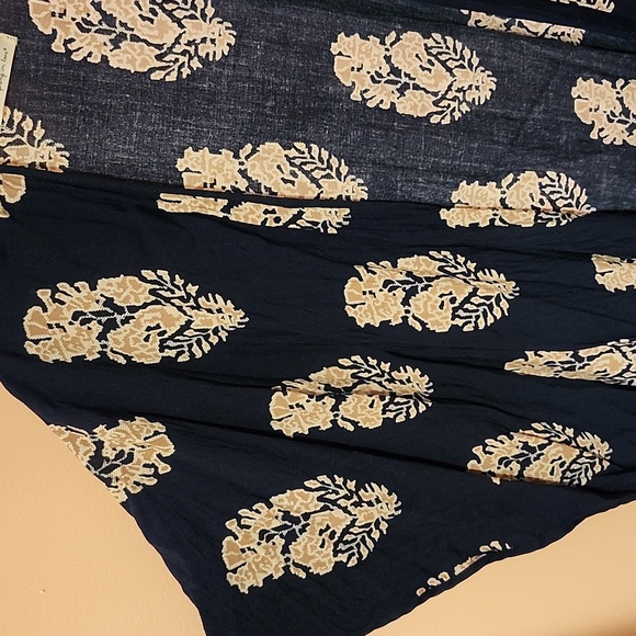 Do Everything In Love Kimono/Cover-up - Picture 2 of 5
